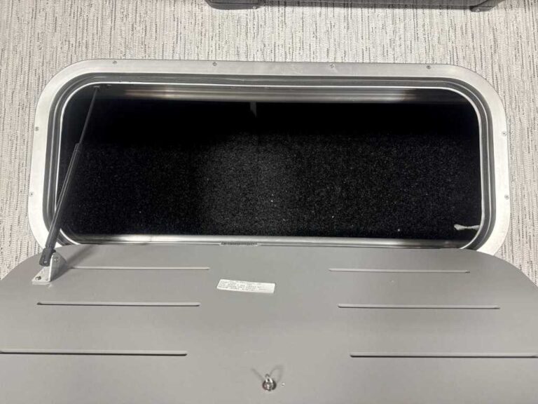 2026 Bennington 23SSR - SPS - HANDICAP ACCESSIBLE!!! US-ETWC6775K526 [photo 19]